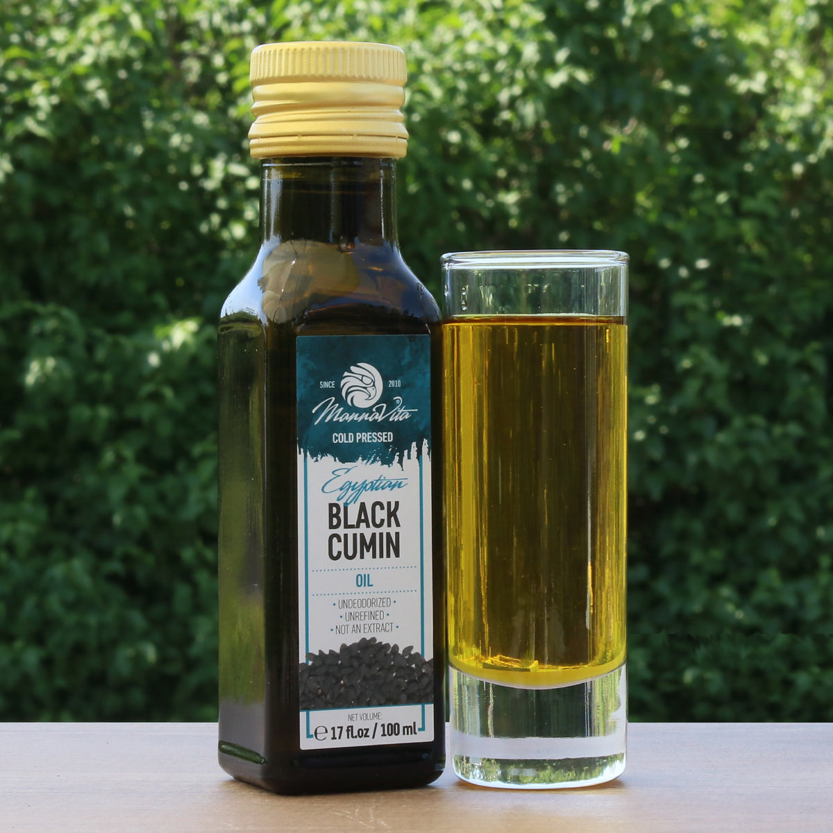 Έλαιο σπόρων μαύρου κύμινου ψυχρής έκθλιψης Mannavita • 100 ml