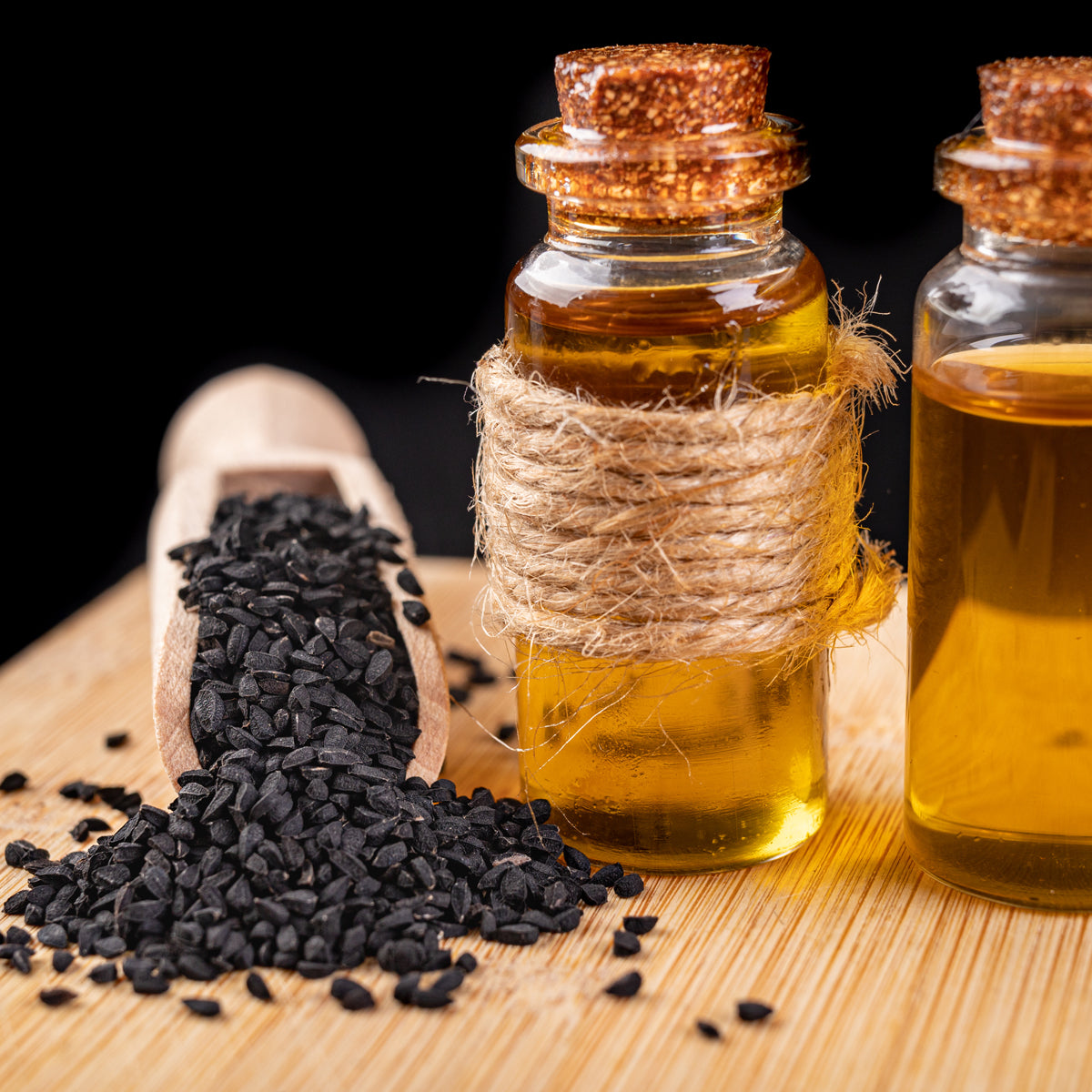 Έλαιο σπόρων μαύρου κύμινου ψυχρής έκθλιψης Mannavita • 100 ml